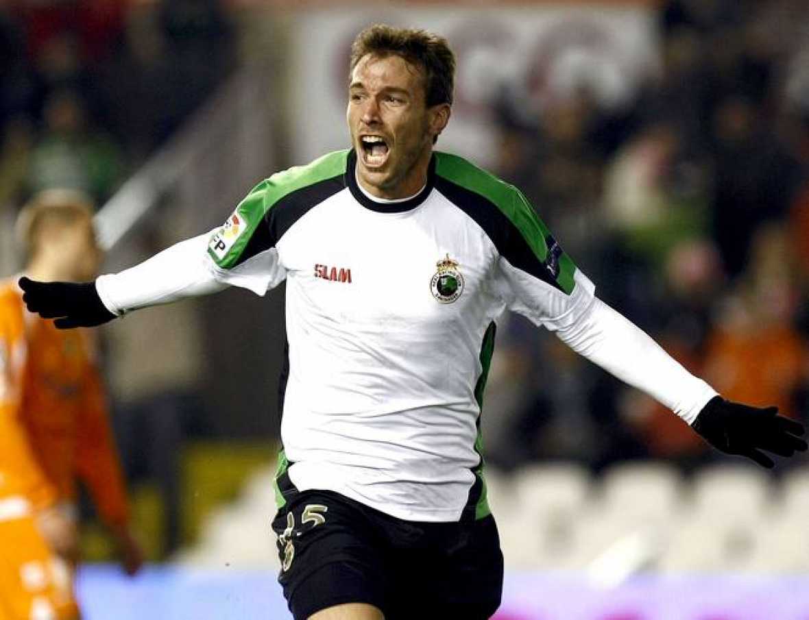 Xisco celebra un tanto anotado en El Sardinero