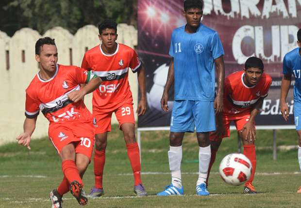 Quero luce el brazalete de capitán en la I-League